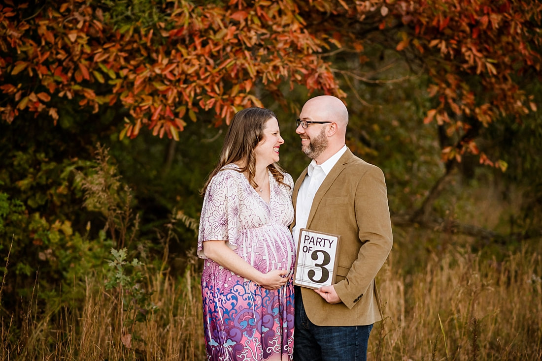 fall maternity photos at Hinton Park in Collierville, TN during golden hour