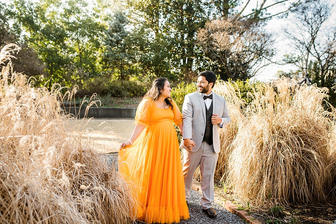 maternity photos at memphis botanic garden