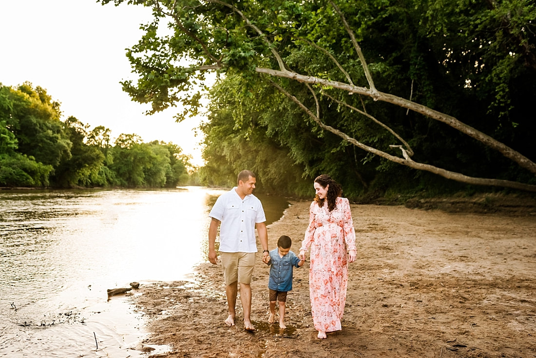 Maternity Portrait at the creek in Memphis, TN