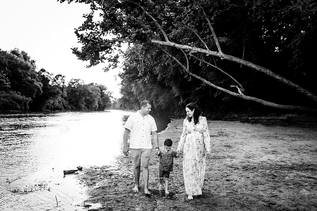 Maternity Portrait at the creek in Memphis, TN