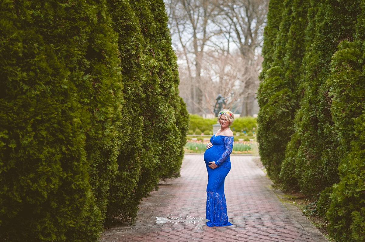 Memphis maternity photography for a rainbow baby at Memphis Botanic Garden by Sarah Morris Photography