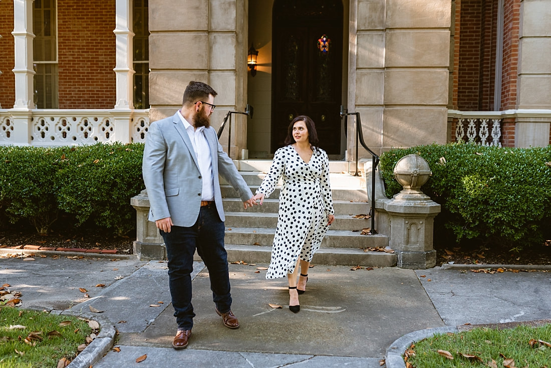 engagement photos in front of the historic Woodruff-Fontaine house in Memphis