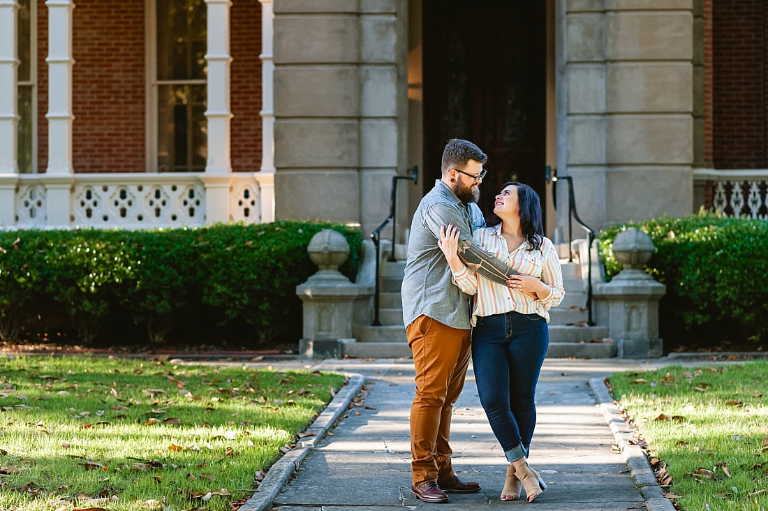 engagement photos on the front porch at Woodruff-Fontaine house in Memphis