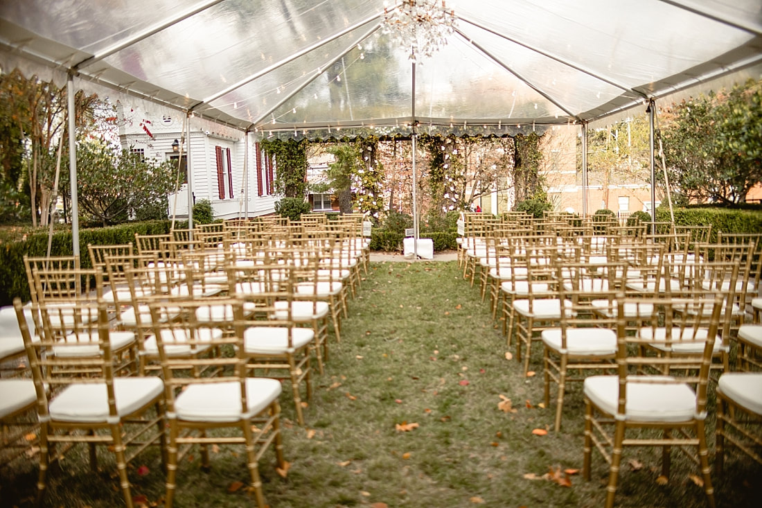 wedding ceremony in the North Garden at Woodruff-Fontaine in Memphis, TN