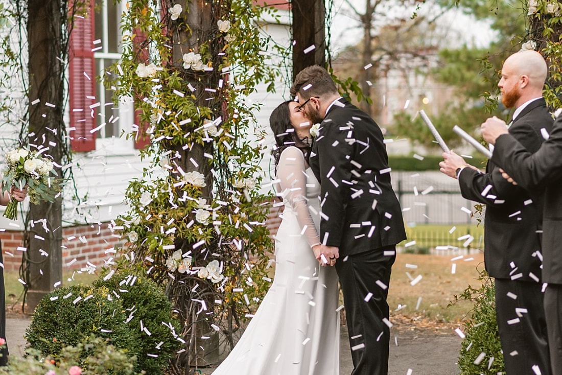 wedding ceremony in the North Garden at Woodruff-Fontaine in Memphis, TN