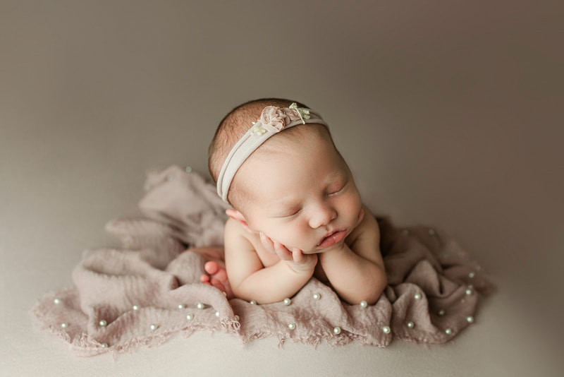 Newborn Photography in Memphis, TN. Sarah Morris Photography